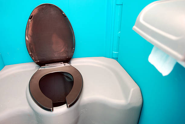 Best Porta potty rental near me  in Highland Park, MI